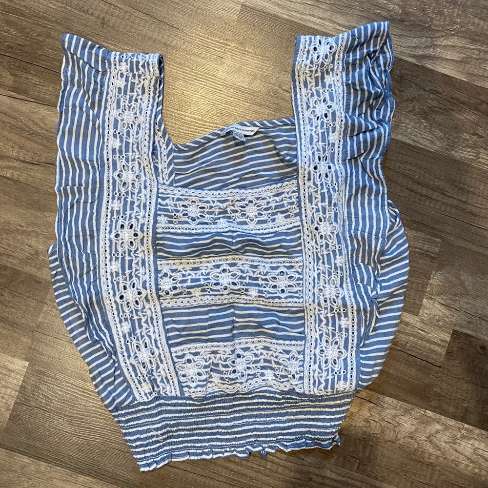 American Eagle crop top